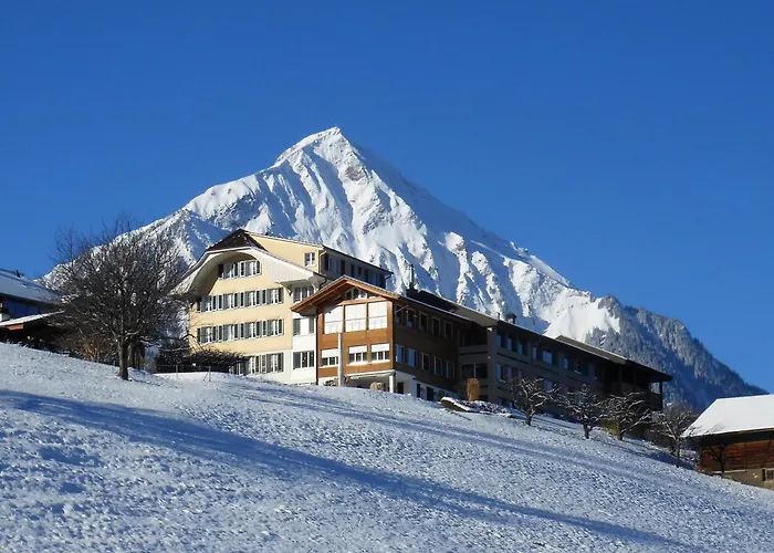 Sunnehuesi * Krattigen