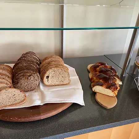 Sunnehuesi Hotell Krattigen